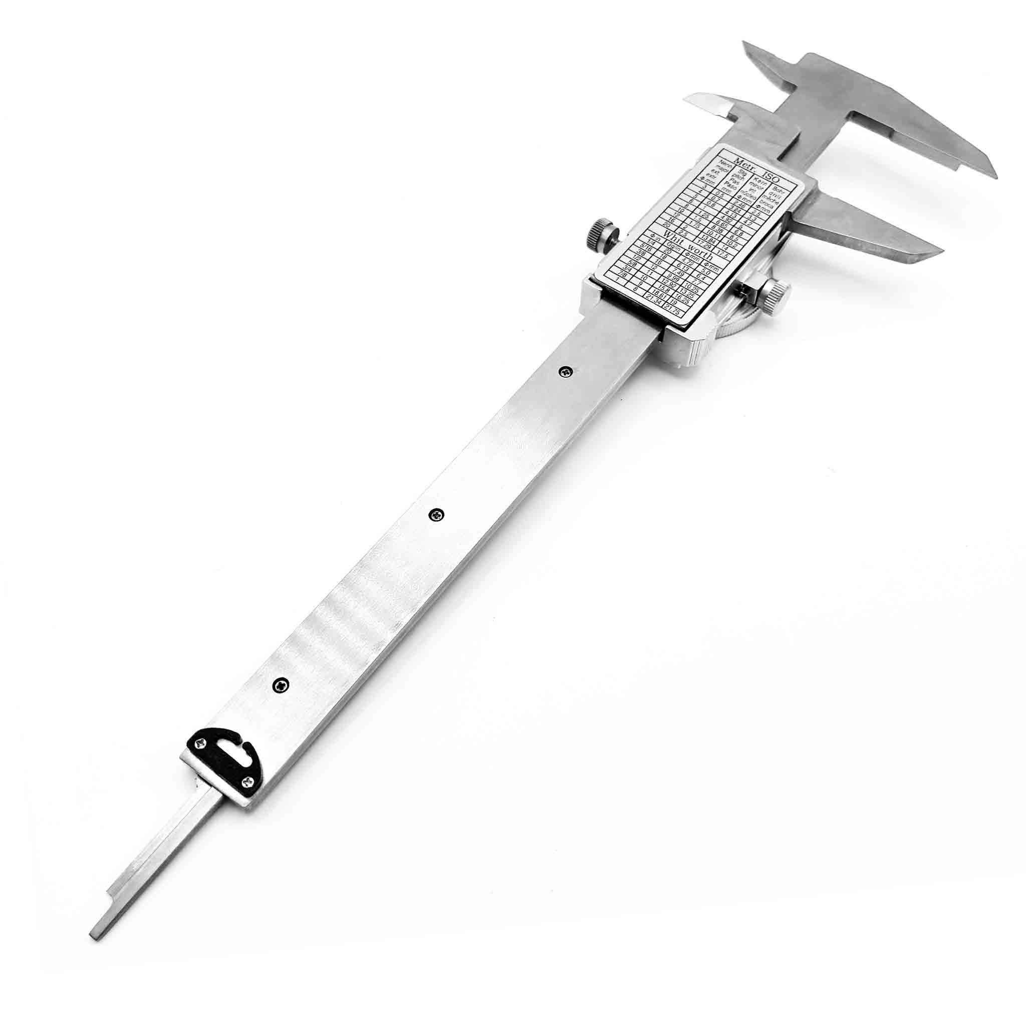 Rückseite einen klassischen Qualitäts- Uhrenmessschieber von MMMO mit gelben Ziffernblatt und 0,02mm Auflösung.