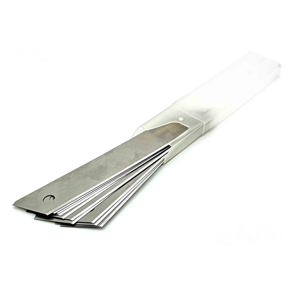 18 mm Ersatzklingen für Cuttermesser und Teppichmesser in einer Kunststoffbox.