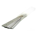 18 mm Ersatzklingen für Cuttermesser und Teppichmesser in einer Kunststoffbox.