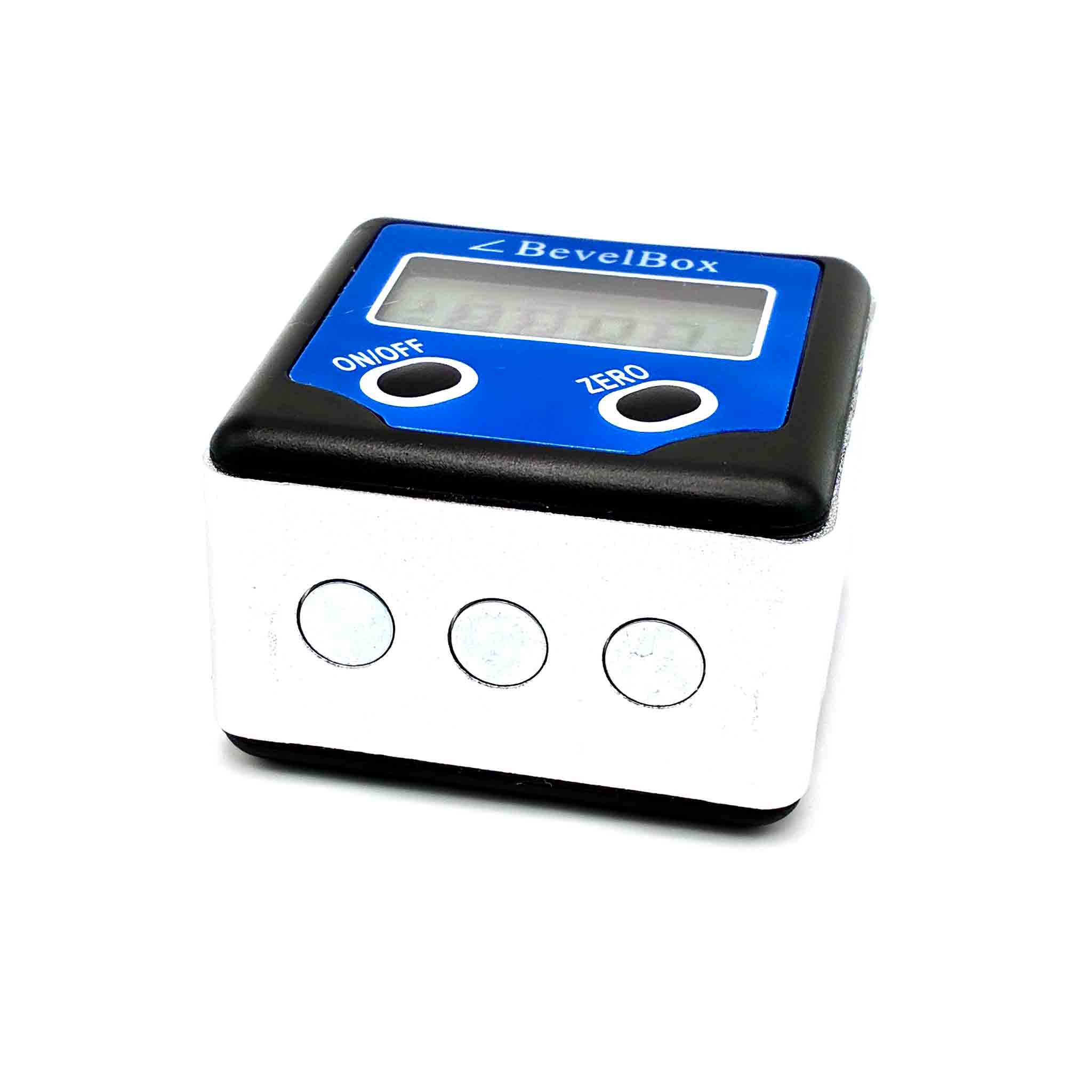 Eingebaute Magnete im digitalen Neigungsmesser für Neigungsmessungen an Sägeblätter.
